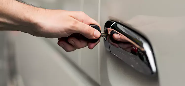 Why Choose Our Auto Locksmith Team in Ashwaubenon, WI?