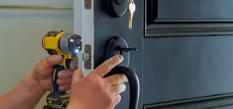 Commercial Door Lock Installation Ashwaubenon