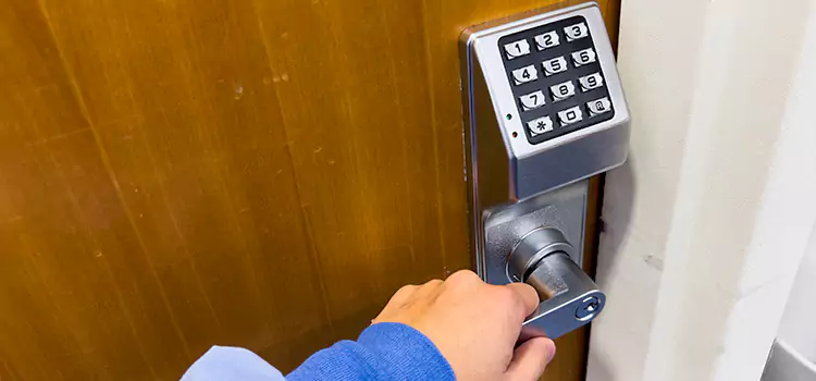 Why Choose Us for Your Keypad Lock Needs in Ashwaubenon, WI?